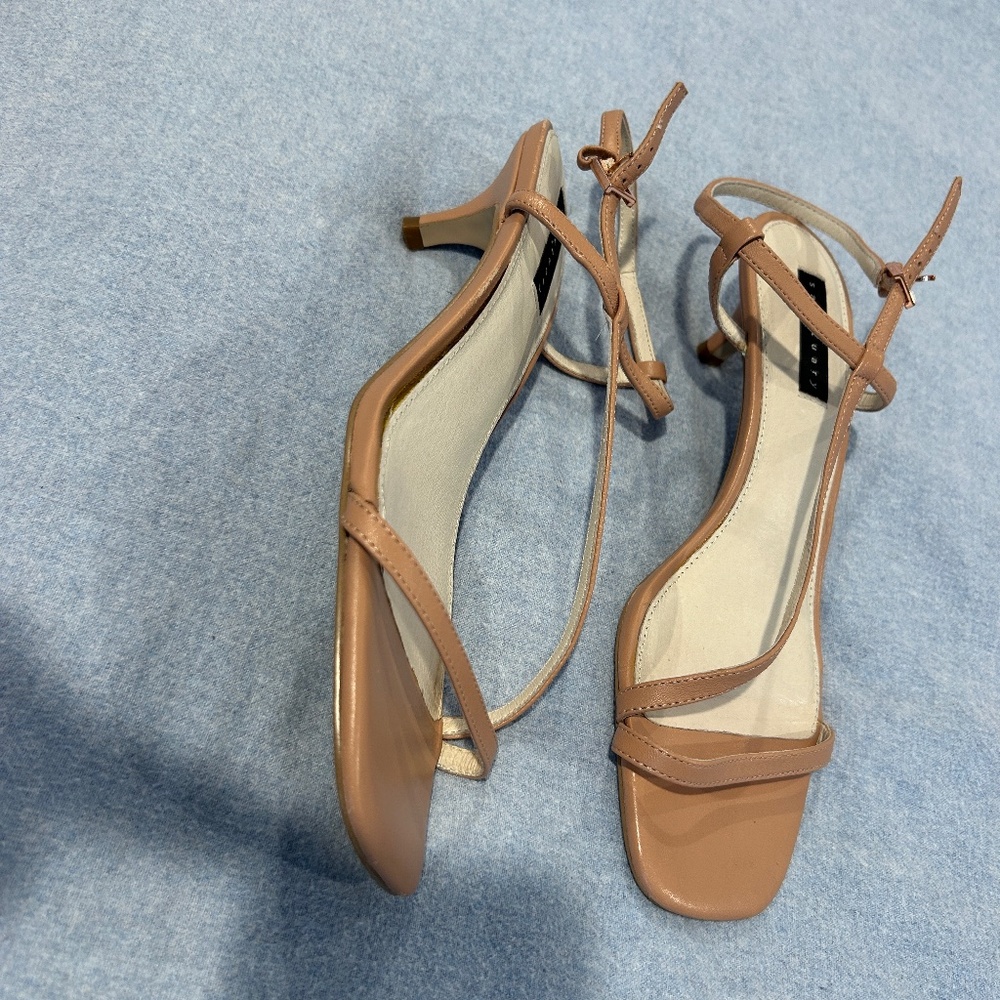 Ladies Leather Strappy SqaTan Dress Shoes Size 10